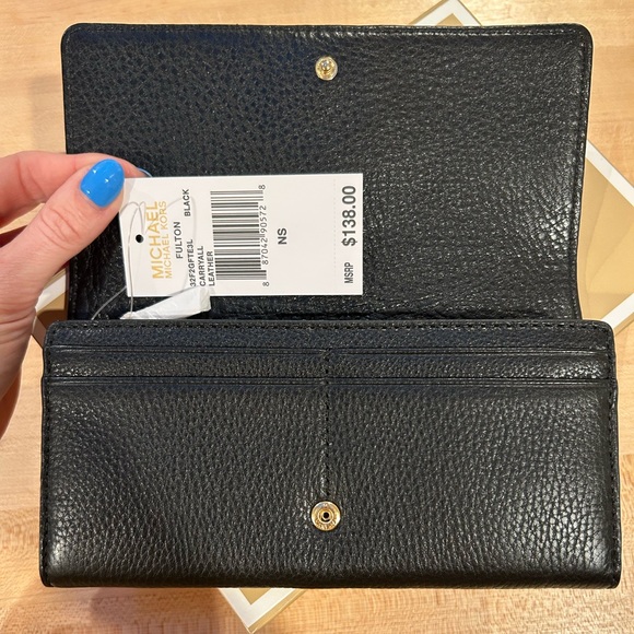 NWT Michael Kors Large Pebbled Leather Bi-fold Wallet - Picture 3 of 4